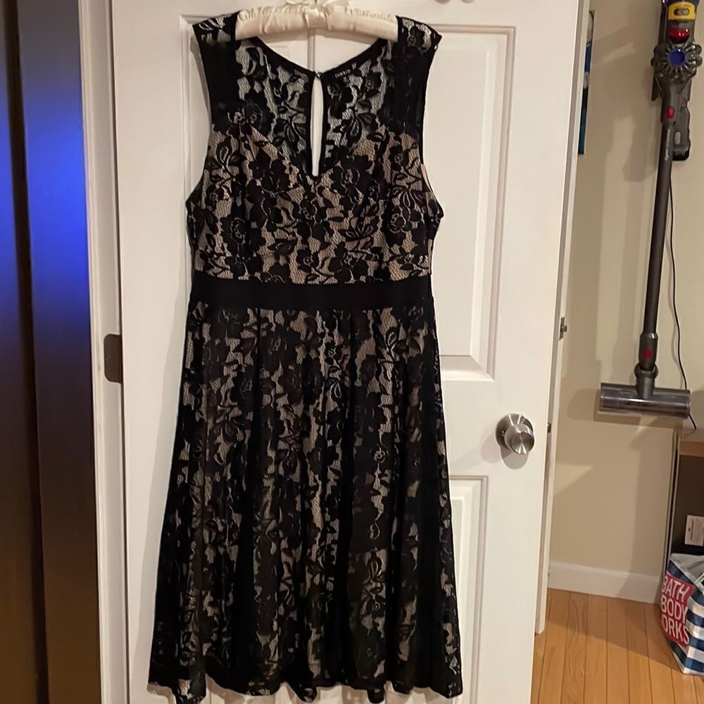 Torrid Black Lacey floral skater dress 🖤